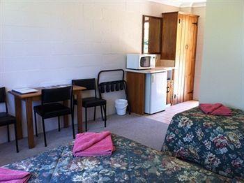 Twelve Apostles & Country Retreat 3*