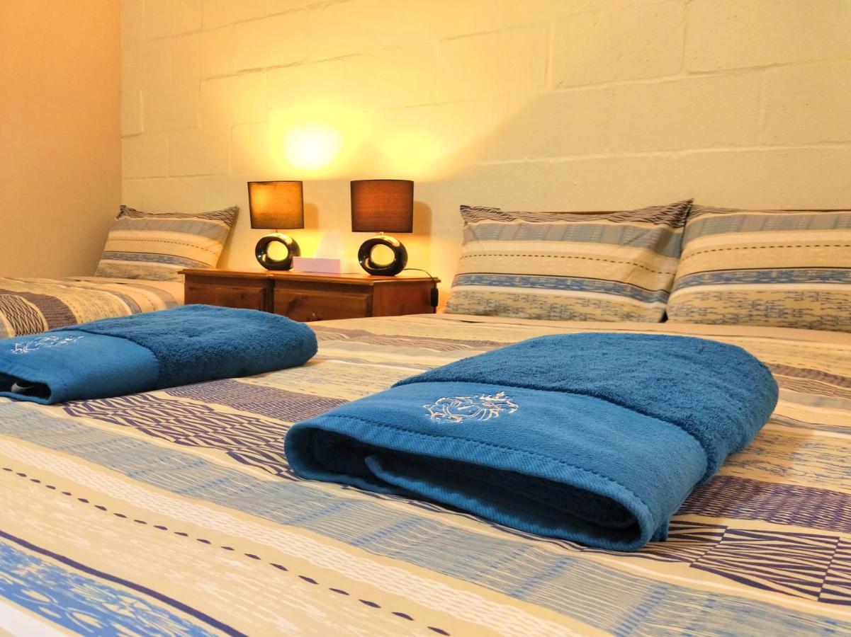 Twelve Apostles & Country Retreat Princetown